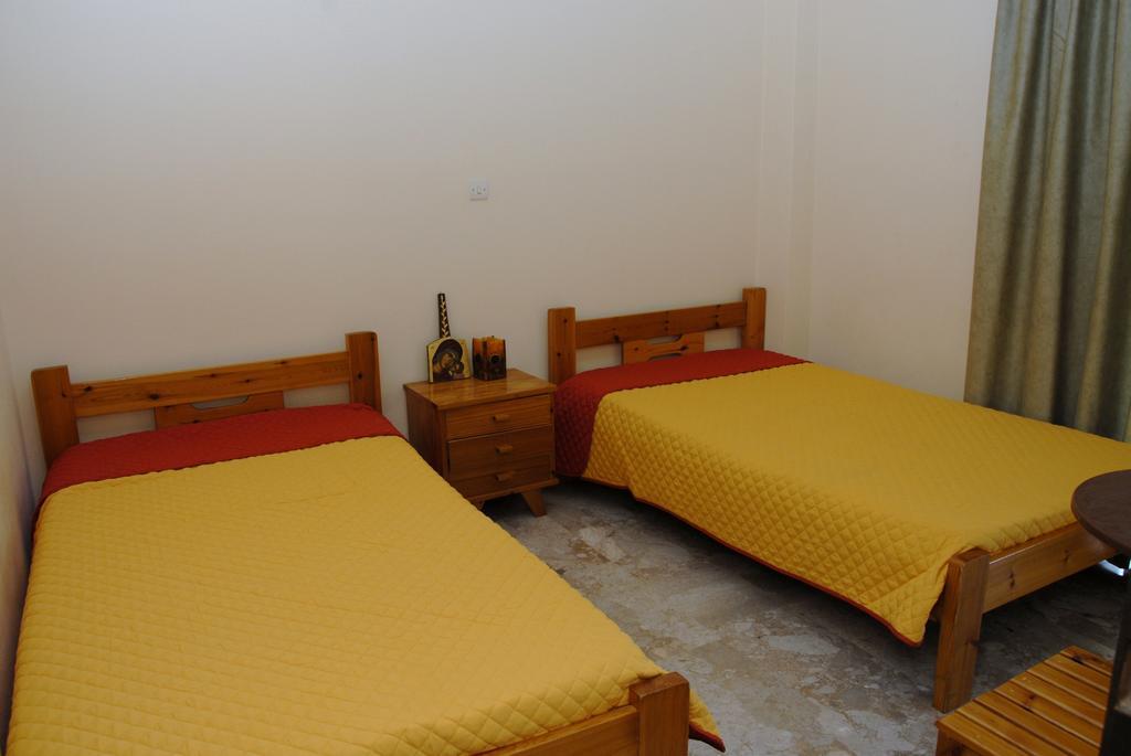 Appartement 'Αγριοι Λιμένες à Iria Chambre photo