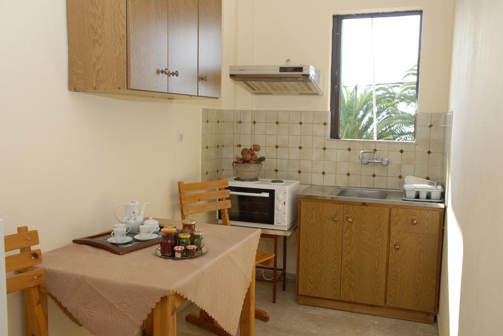 Appartement 'Αγριοι Λιμένες à Iria Chambre photo